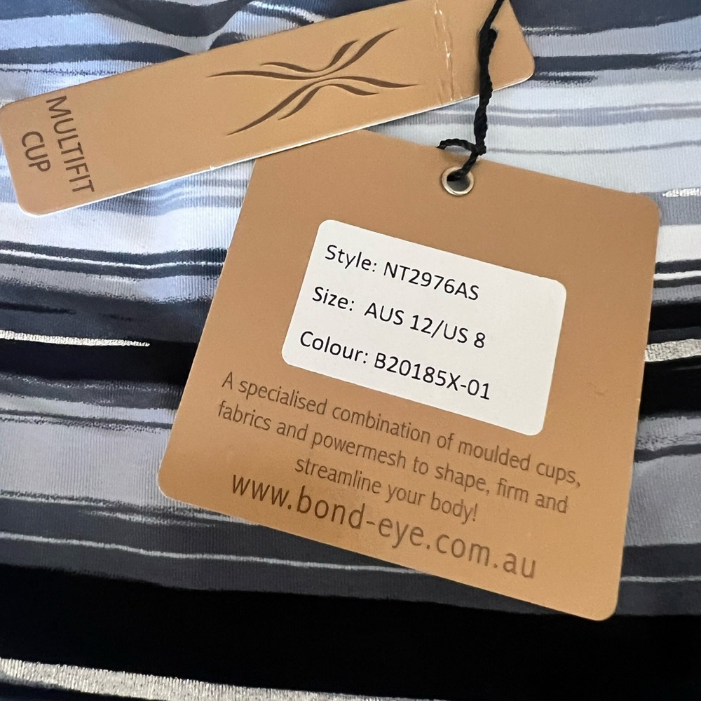 Bond-eye Monochrome Striped Swimsuit - Picture 4 of 4